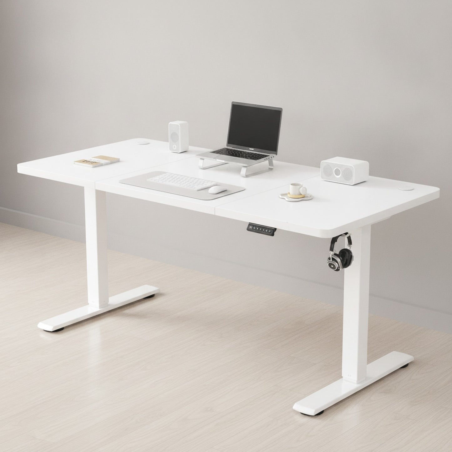 Bureau réglable en hauteur Devoko avec prise USB - Électrique, plusieurs tailles disponibles