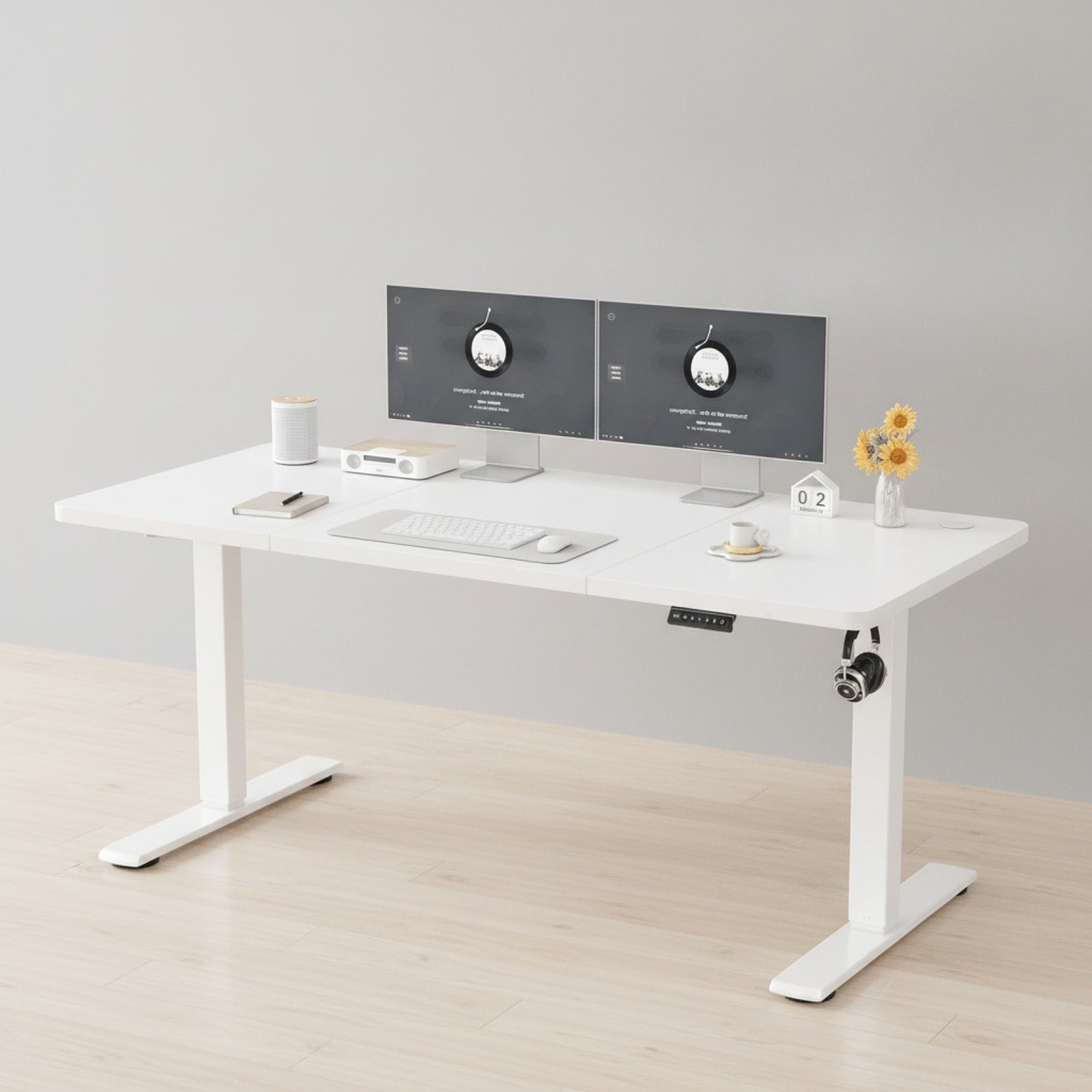 Bureau réglable en hauteur Devoko avec prise USB - Électrique, plusieurs tailles disponibles